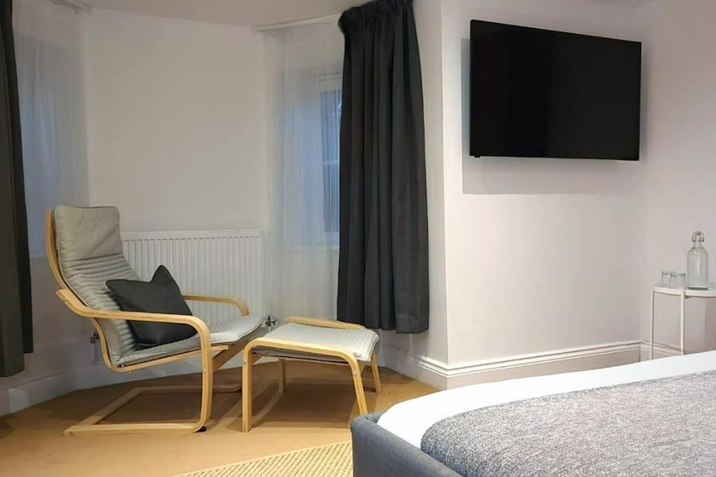 2 Bedroom City Centre Duplex Apt プレストン エクステリア 写真